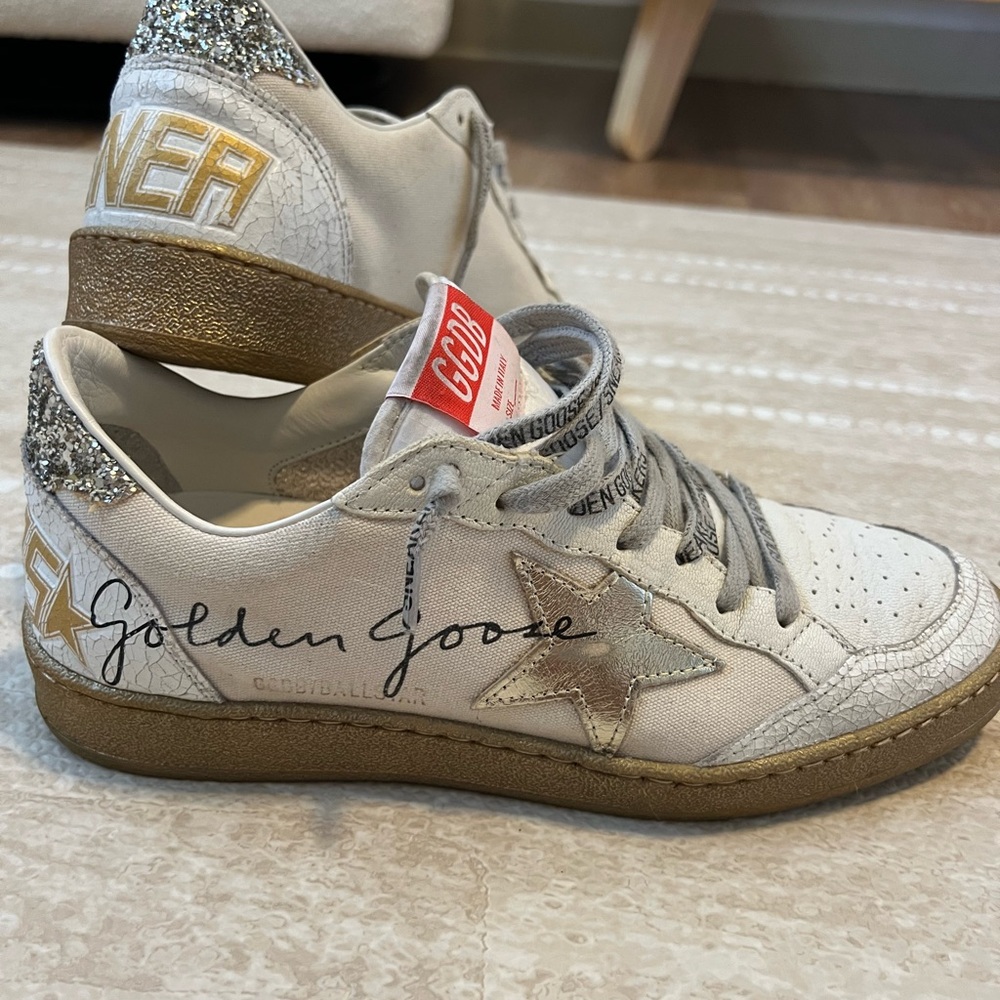 Golden Goose Women's Ball Star low top  Sneakers